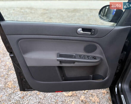 Черный Фольксваген Гольф Плюс, объемом двигателя 1.4 л и пробегом 190 тыс. км за 6200 $, фото 24 на Automoto.ua