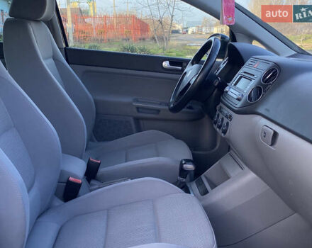 Черный Фольксваген Гольф Плюс, объемом двигателя 1.4 л и пробегом 186 тыс. км за 7200 $, фото 12 на Automoto.ua