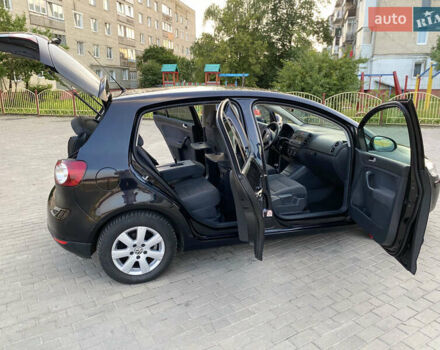 Черный Фольксваген Гольф Плюс, объемом двигателя 1.4 л и пробегом 231 тыс. км за 4950 $, фото 12 на Automoto.ua