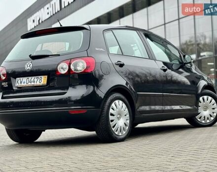 Черный Фольксваген Гольф Плюс, объемом двигателя 1.6 л и пробегом 130 тыс. км за 6200 $, фото 5 на Automoto.ua