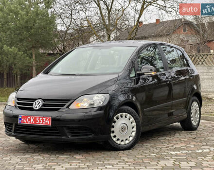 Черный Фольксваген Гольф Плюс, объемом двигателя 1.6 л и пробегом 169 тыс. км за 6999 $, фото 2 на Automoto.ua