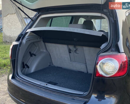 Черный Фольксваген Гольф Плюс, объемом двигателя 1.4 л и пробегом 186 тыс. км за 7200 $, фото 6 на Automoto.ua