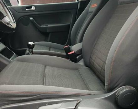 Черный Фольксваген Гольф Плюс, объемом двигателя 1.6 л и пробегом 218 тыс. км за 5250 $, фото 26 на Automoto.ua