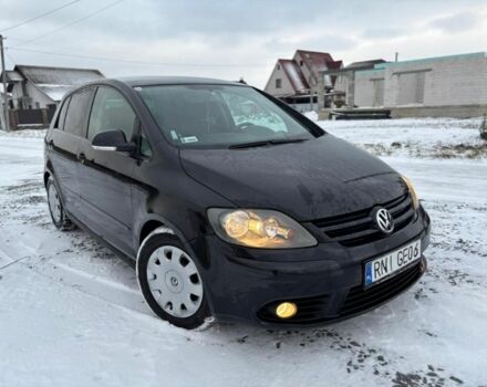 Черный Фольксваген Гольф Плюс, объемом двигателя 2 л и пробегом 300 тыс. км за 2850 $, фото 7 на Automoto.ua