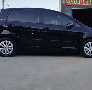 Черный Фольксваген Гольф Плюс, объемом двигателя 2 л и пробегом 250 тыс. км за 6700 $, фото 5 на Automoto.ua