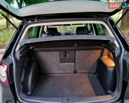 Черный Фольксваген Гольф Плюс, объемом двигателя 1.4 л и пробегом 210 тыс. км за 5800 $, фото 10 на Automoto.ua