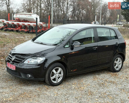 Черный Фольксваген Гольф Плюс, объемом двигателя 1.4 л и пробегом 190 тыс. км за 6200 $, фото 2 на Automoto.ua