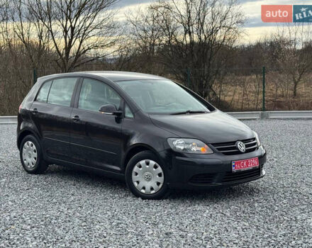 Чорний Фольксваген Golf Plus, об'ємом двигуна 1.6 л та пробігом 204 тис. км за 4850 $, фото 14 на Automoto.ua