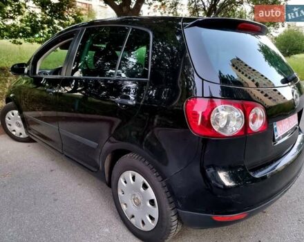 Черный Фольксваген Гольф Плюс, объемом двигателя 1.4 л и пробегом 210 тыс. км за 5800 $, фото 3 на Automoto.ua