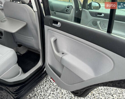 Чорний Фольксваген Golf Plus, об'ємом двигуна 1.6 л та пробігом 204 тис. км за 4850 $, фото 75 на Automoto.ua