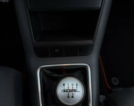 Черный Фольксваген Гольф Плюс, объемом двигателя 1.6 л и пробегом 250 тыс. км за 6350 $, фото 34 на Automoto.ua