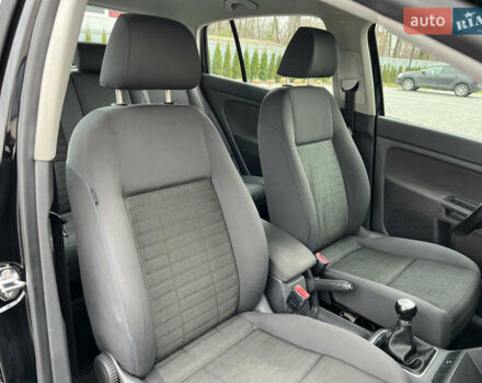 Черный Фольксваген Гольф Плюс, объемом двигателя 1.6 л и пробегом 249 тыс. км за 5850 $, фото 54 на Automoto.ua