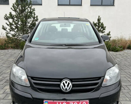 Черный Фольксваген Гольф Плюс, объемом двигателя 1.6 л и пробегом 249 тыс. км за 5850 $, фото 4 на Automoto.ua