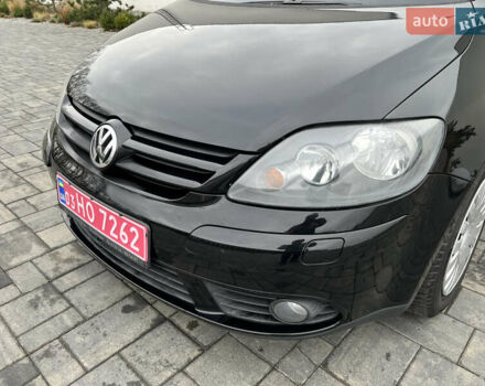 Черный Фольксваген Гольф Плюс, объемом двигателя 1.6 л и пробегом 249 тыс. км за 5850 $, фото 29 на Automoto.ua