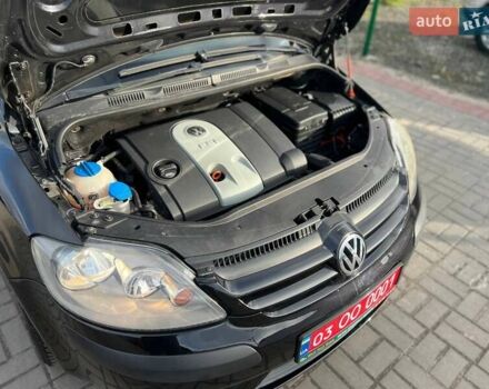 Черный Фольксваген Гольф Плюс, объемом двигателя 1.6 л и пробегом 269 тыс. км за 5950 $, фото 49 на Automoto.ua