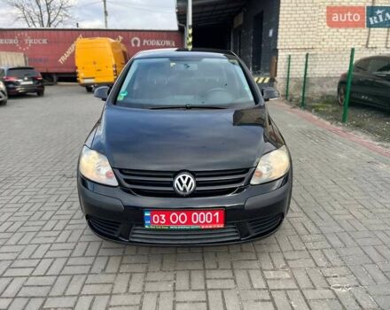 Черный Фольксваген Гольф Плюс, объемом двигателя 1.6 л и пробегом 269 тыс. км за 5950 $, фото 2 на Automoto.ua