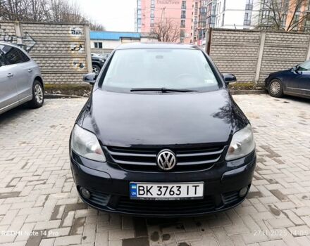 Черный Фольксваген Гольф Плюс, объемом двигателя 2 л и пробегом 300 тыс. км за 2850 $, фото 2 на Automoto.ua