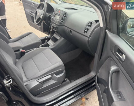 Черный Фольксваген Гольф Плюс, объемом двигателя 1.6 л и пробегом 245 тыс. км за 5500 $, фото 20 на Automoto.ua