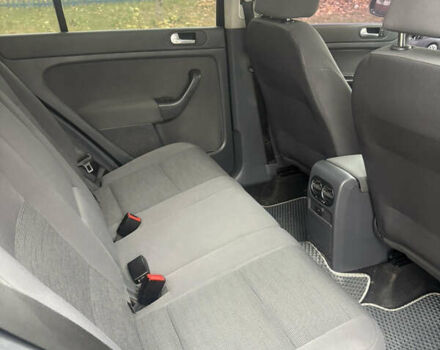 Черный Фольксваген Гольф Плюс, объемом двигателя 2 л и пробегом 207 тыс. км за 7500 $, фото 6 на Automoto.ua