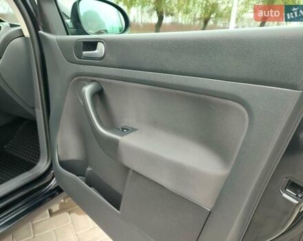 Черный Фольксваген Гольф Плюс, объемом двигателя 1.4 л и пробегом 129 тыс. км за 6499 $, фото 60 на Automoto.ua