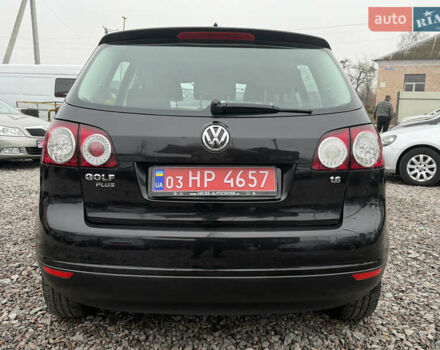 Черный Фольксваген Гольф Плюс, объемом двигателя 1.6 л и пробегом 250 тыс. км за 6350 $, фото 13 на Automoto.ua