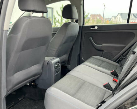 Черный Фольксваген Гольф Плюс, объемом двигателя 1.6 л и пробегом 249 тыс. км за 5850 $, фото 62 на Automoto.ua