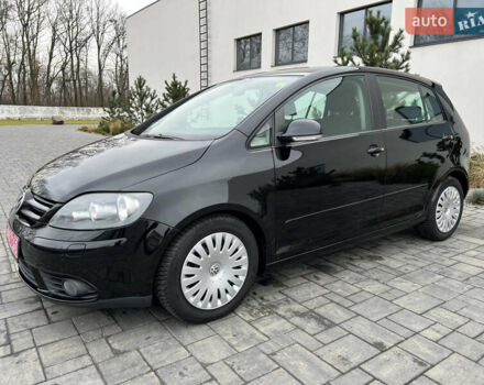 Черный Фольксваген Гольф Плюс, объемом двигателя 1.6 л и пробегом 249 тыс. км за 5850 $, фото 8 на Automoto.ua