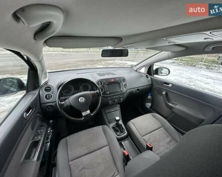 Черный Фольксваген Гольф Плюс, объемом двигателя 1.6 л и пробегом 188 тыс. км за 6550 $, фото 8 на Automoto.ua