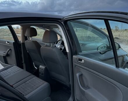 Черный Фольксваген Гольф Плюс, объемом двигателя 1.6 л и пробегом 89 тыс. км за 6700 $, фото 19 на Automoto.ua