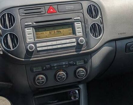 Черный Фольксваген Гольф Плюс, объемом двигателя 1.97 л и пробегом 260 тыс. км за 7550 $, фото 16 на Automoto.ua