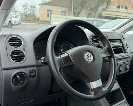 Черный Фольксваген Гольф Плюс, объемом двигателя 1.6 л и пробегом 250 тыс. км за 6350 $, фото 19 на Automoto.ua
