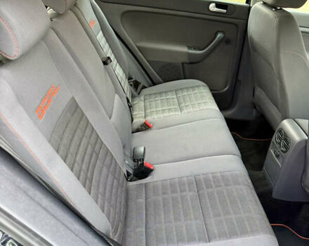 Черный Фольксваген Гольф Плюс, объемом двигателя 1.6 л и пробегом 190 тыс. км за 6900 $, фото 24 на Automoto.ua