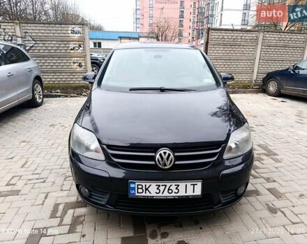 Черный Фольксваген Гольф Плюс, объемом двигателя 1.97 л и пробегом 300 тыс. км за 2850 $, фото 2 на Automoto.ua