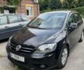 Черный Фольксваген Гольф Плюс, объемом двигателя 1.4 л и пробегом 305 тыс. км за 6500 $, фото 1 на Automoto.ua