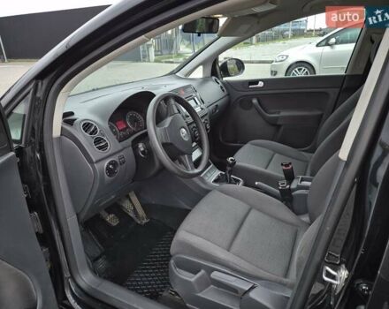 Черный Фольксваген Гольф Плюс, объемом двигателя 2 л и пробегом 243 тыс. км за 6800 $, фото 2 на Automoto.ua