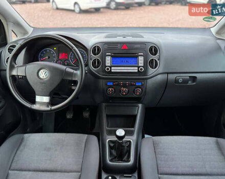 Фольксваген Гольф Плюс 2007 в Дрогобыче на Automoto.ua Черный Фольксваген Гольф Плюс, объемом двигателя 1.6 л и пробегом 153 тыс. км за 6190 $, фото 58 на Automoto.ua