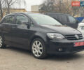 Черный Фольксваген Гольф Плюс, объемом двигателя 1.6 л и пробегом 245 тыс. км за 5500 $, фото 3 на Automoto.ua