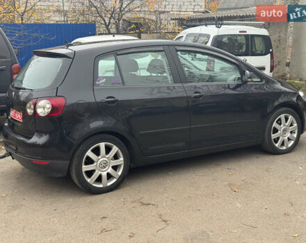 Черный Фольксваген Гольф Плюс, объемом двигателя 1.6 л и пробегом 245 тыс. км за 5500 $, фото 5 на Automoto.ua