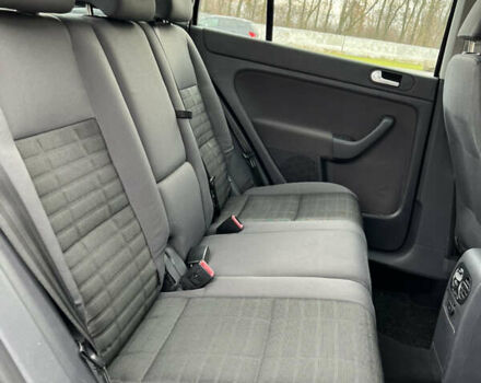 Черный Фольксваген Гольф Плюс, объемом двигателя 1.6 л и пробегом 249 тыс. км за 5850 $, фото 69 на Automoto.ua