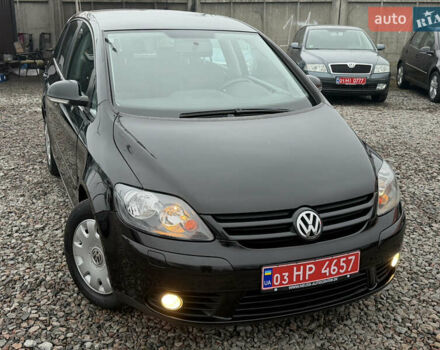 Черный Фольксваген Гольф Плюс, объемом двигателя 1.6 л и пробегом 250 тыс. км за 6350 $, фото 7 на Automoto.ua