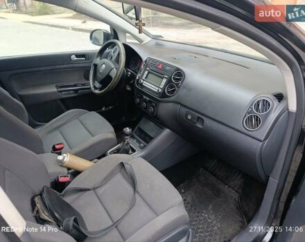 Черный Фольксваген Гольф Плюс, объемом двигателя 1.97 л и пробегом 300 тыс. км за 2850 $, фото 7 на Automoto.ua