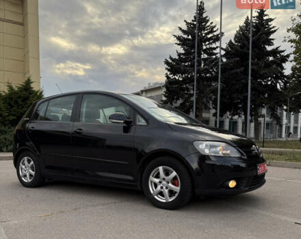 Черный Фольксваген Гольф Плюс, объемом двигателя 1.6 л и пробегом 190 тыс. км за 6900 $, фото 2 на Automoto.ua