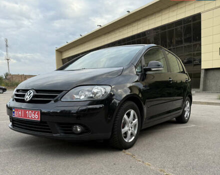 Черный Фольксваген Гольф Плюс, объемом двигателя 1.6 л и пробегом 190 тыс. км за 6900 $, фото 8 на Automoto.ua