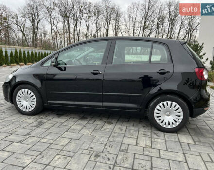 Черный Фольксваген Гольф Плюс, объемом двигателя 1.6 л и пробегом 249 тыс. км за 5850 $, фото 12 на Automoto.ua