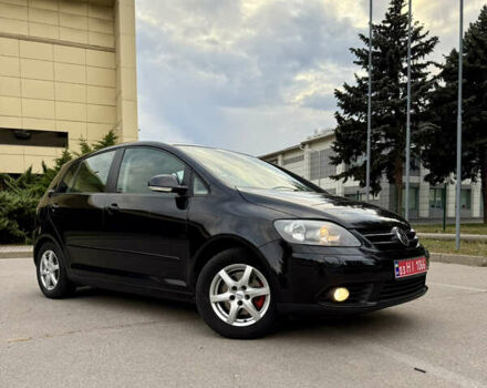 Черный Фольксваген Гольф Плюс, объемом двигателя 1.6 л и пробегом 190 тыс. км за 6900 $, фото 7 на Automoto.ua