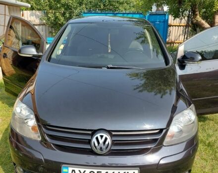 Черный Фольксваген Гольф Плюс, объемом двигателя 1.6 л и пробегом 238 тыс. км за 6999 $, фото 7 на Automoto.ua