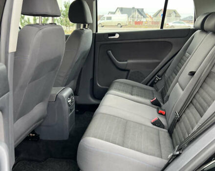 Черный Фольксваген Гольф Плюс, объемом двигателя 1.6 л и пробегом 249 тыс. км за 5850 $, фото 63 на Automoto.ua