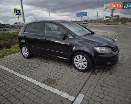 Черный Фольксваген Гольф Плюс, объемом двигателя 2 л и пробегом 243 тыс. км за 6800 $, фото 8 на Automoto.ua