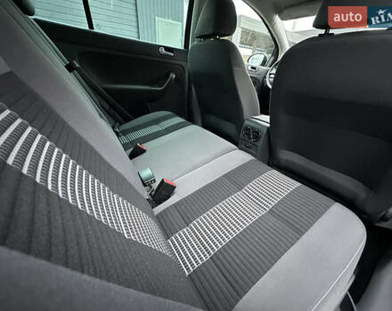 Черный Фольксваген Гольф Плюс, объемом двигателя 1.6 л и пробегом 165 тыс. км за 7350 $, фото 61 на Automoto.ua