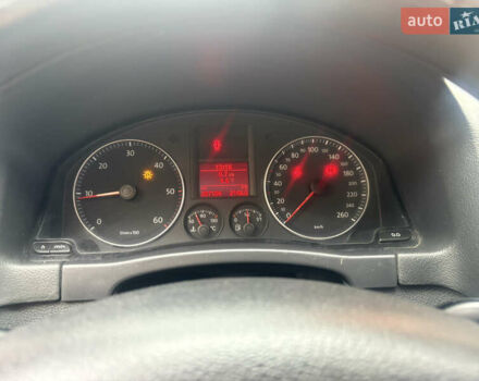 Черный Фольксваген Гольф Плюс, объемом двигателя 2 л и пробегом 207 тыс. км за 7500 $, фото 4 на Automoto.ua